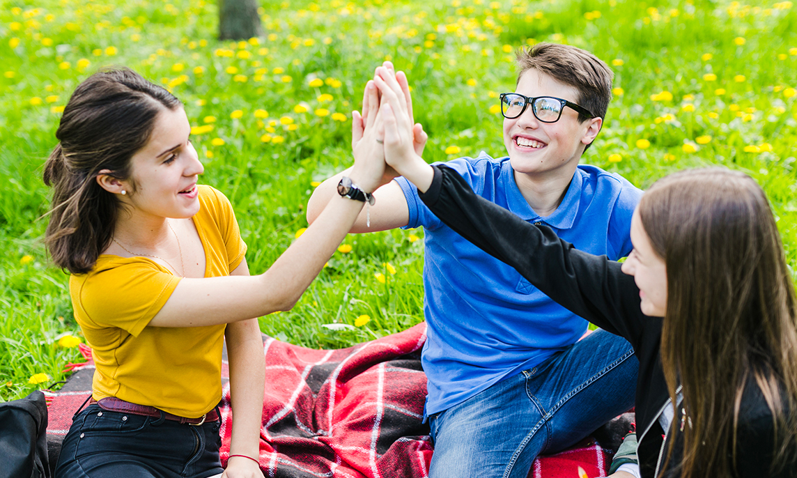 Extracurriculars For Teens: Build A Fun Life and A Standout Student Identity
